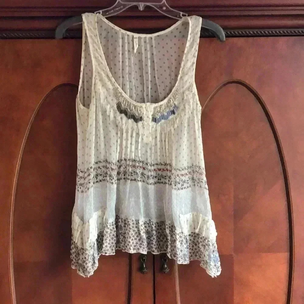 Willow and Clay sleeveless top